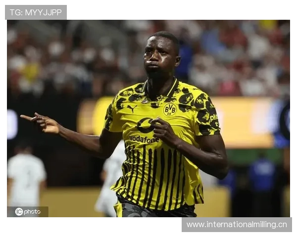 多特蒙德突遭打击吉拉西赛前大腿受伤布兰特火线顶替首发出战 多特蒙德突遭打击吉拉西赛前大腿受伤布兰特火线顶替首发出战